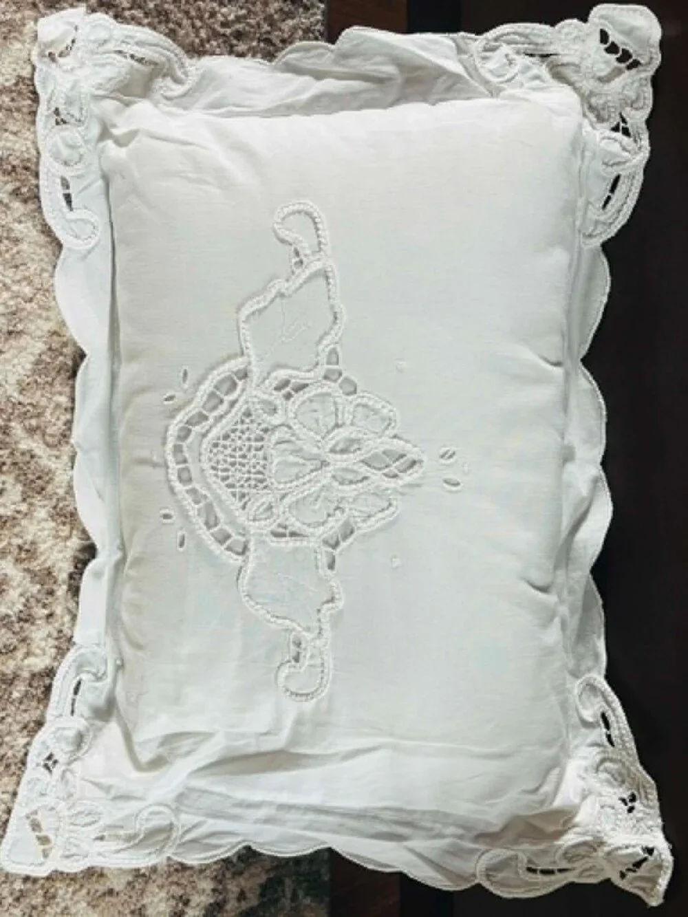 Set Of 2) 10x15 White JcPenney Cotton eyelet Pillows/cases